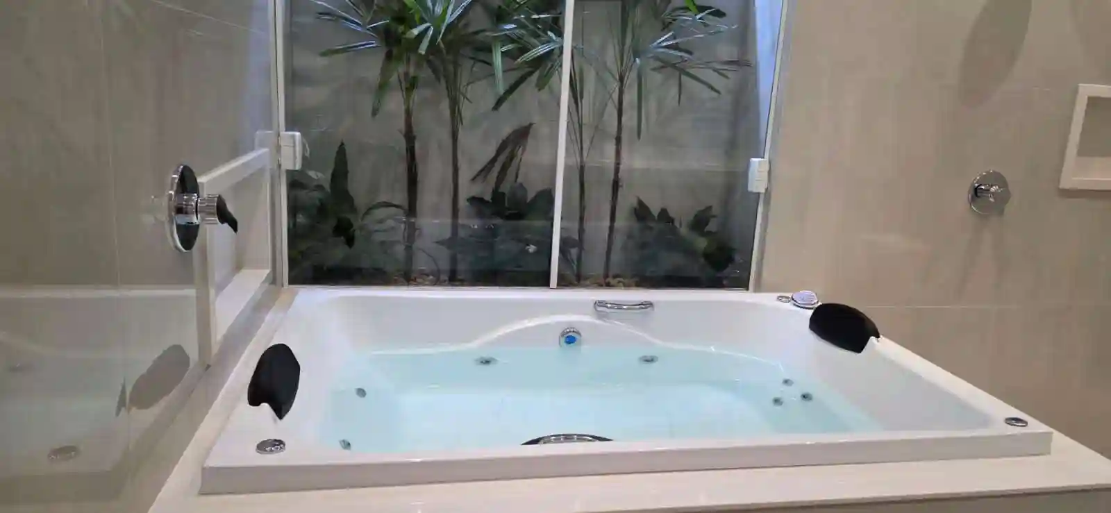 Casa de Condomínio com 3 quartos à venda, 215m² — foto 9 de 24