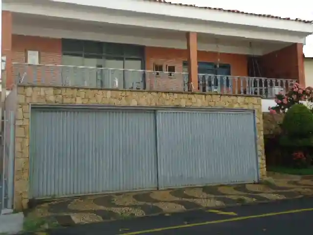 Casa à venda — foto 1 de 34