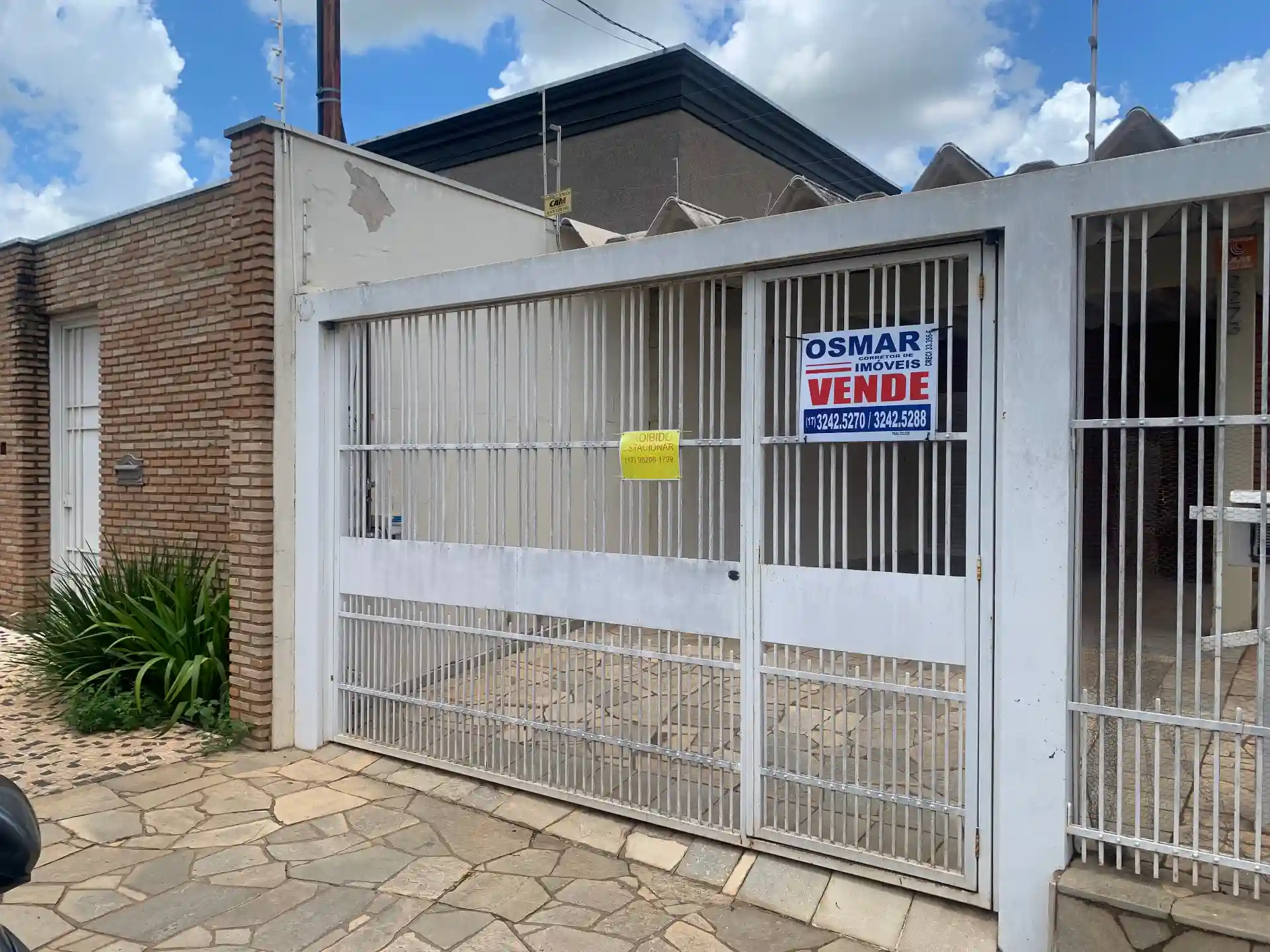 Casa Comercial com 3 quartos à venda, 214m² — foto 1 de 24