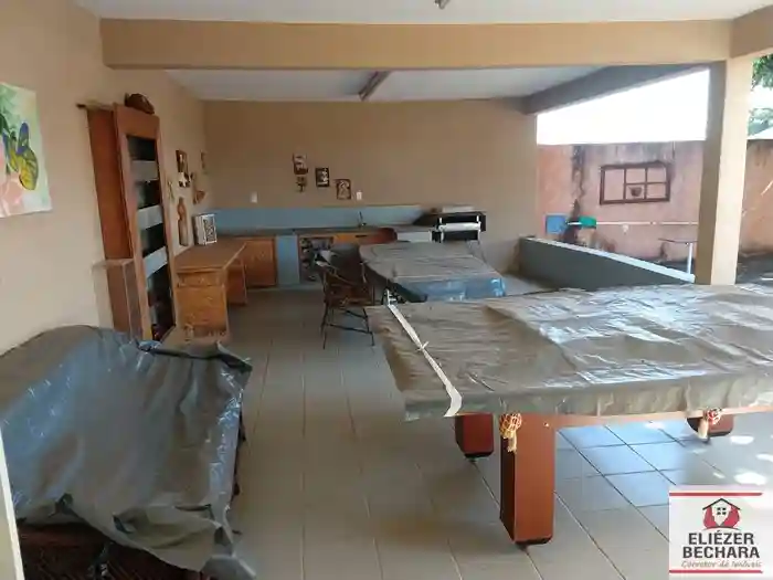 Casa com 3 quartos à venda, 810m² — foto 3 de 36