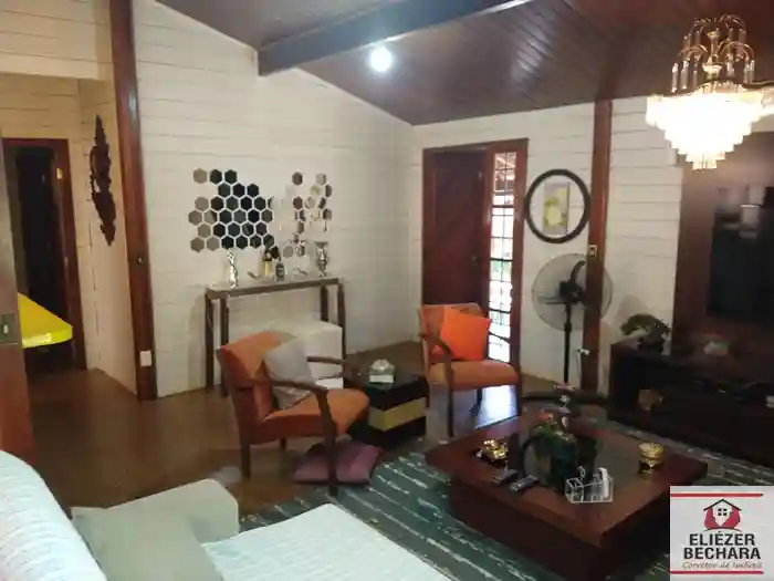 Casa com 3 quartos à venda, 810m² — foto 1 de 36