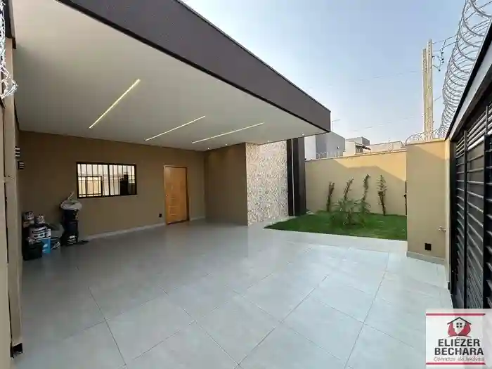 Casa com 3 quartos à venda, 103m² — foto 2 de 20