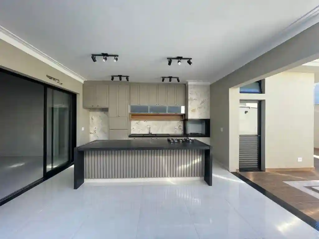 Casa de Condomínio com 3 quartos à venda, 180m² — foto 3 de 15