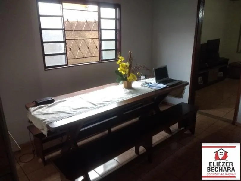Casa à venda — foto 1 de 3