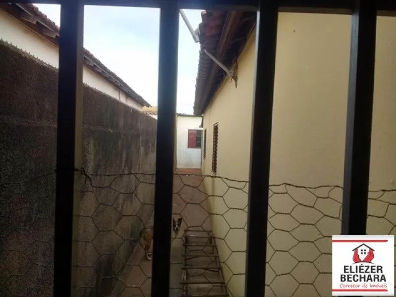Casa à venda — foto 3 de 3