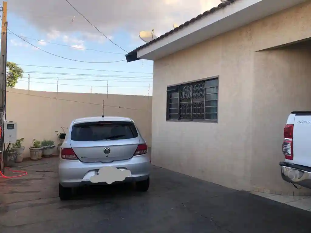 Casa com 2 quartos à venda, 223m² — foto 2 de 10