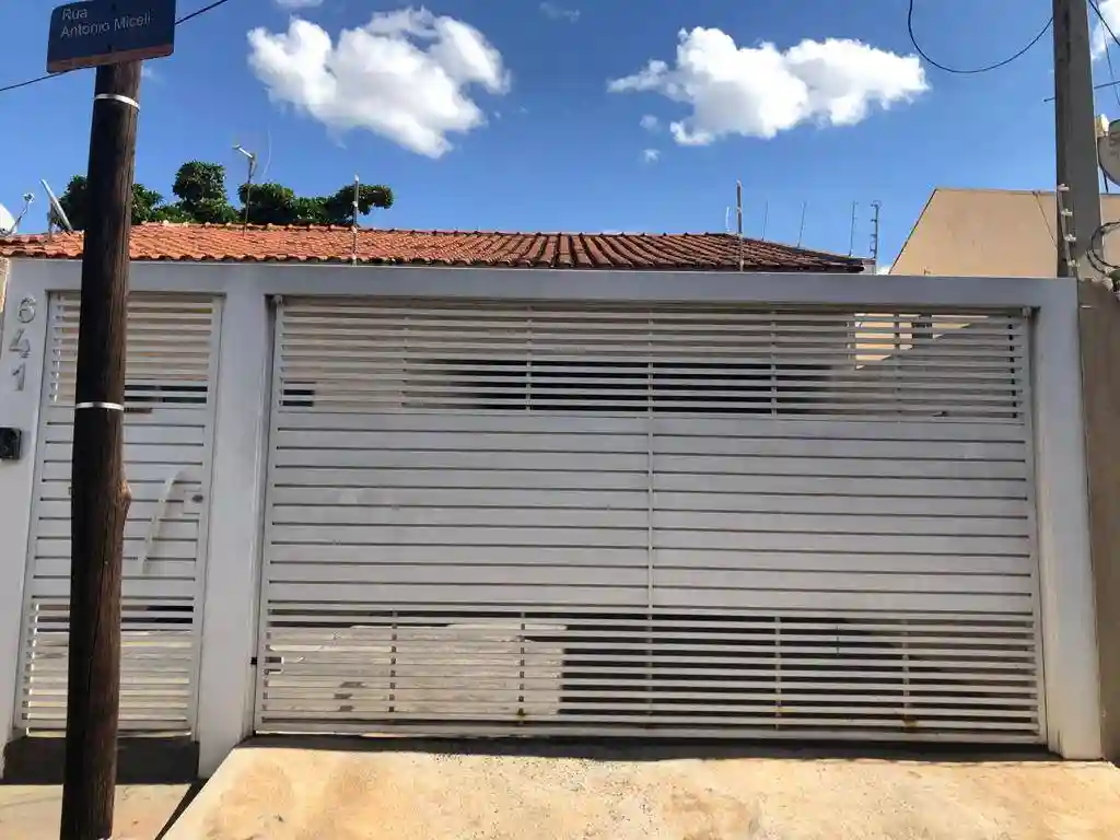 Casa com 2 quartos à venda, 223m² — foto 1 de 10