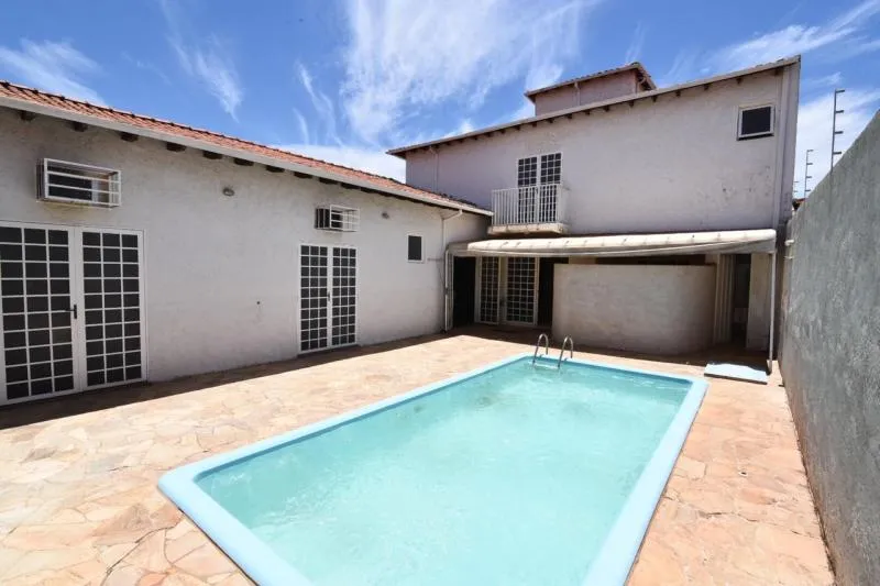 Casa à venda — foto 3 de 3