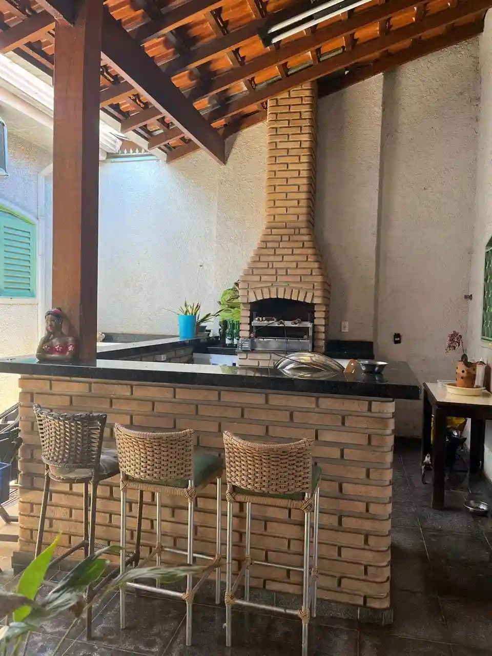 Casa com 3 quartos à venda, 380m² — foto 1 de 43