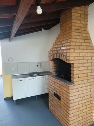 Casa à venda — foto 2 de 5