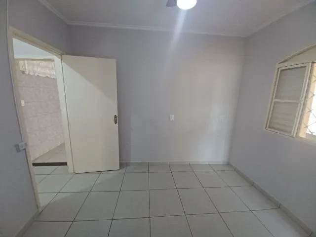 Casa à venda — foto 4 de 5