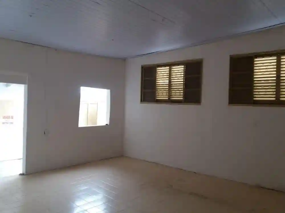 Loja / Salão / Ponto Comercial à venda — foto 3 de 4