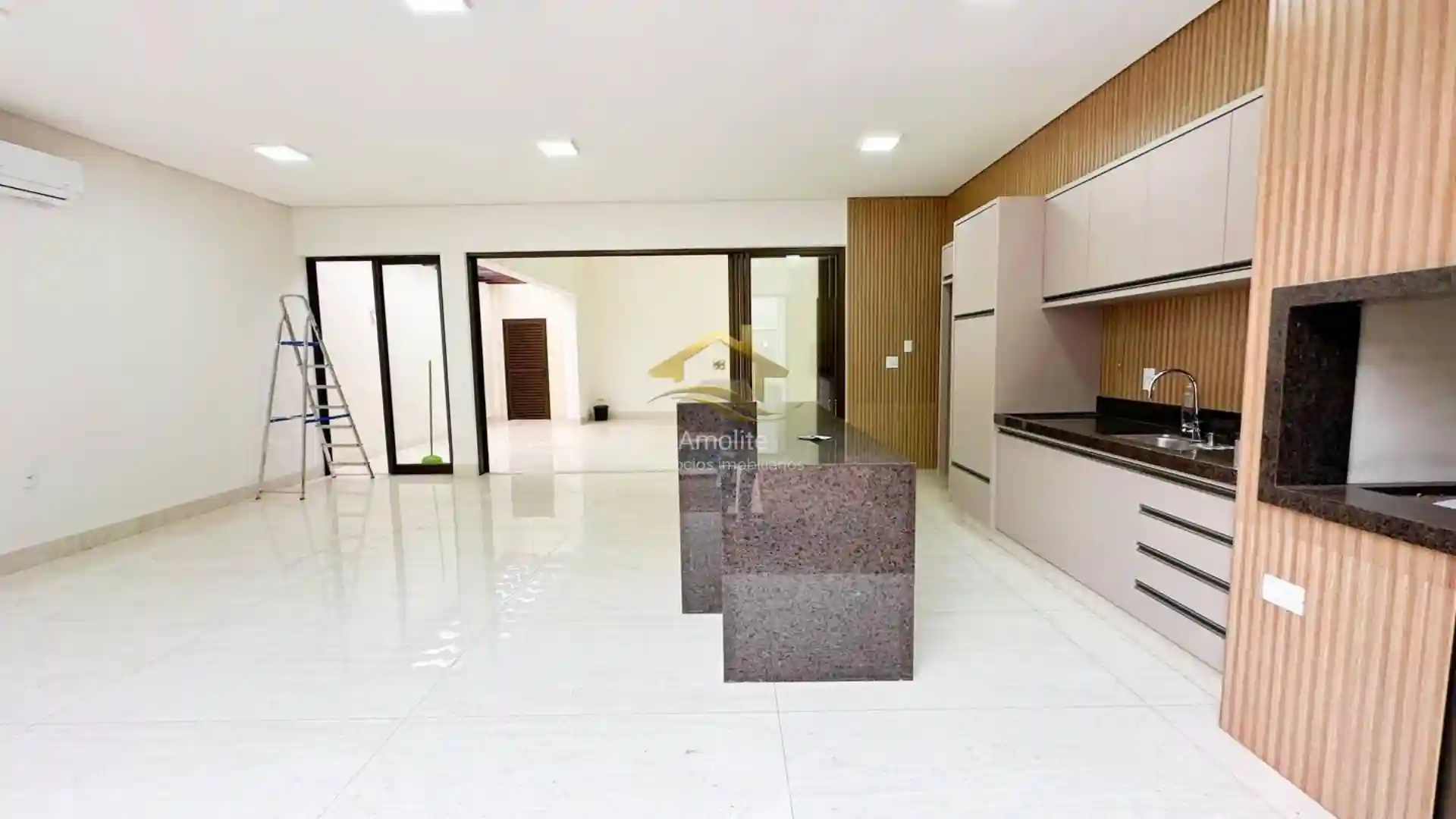 Casa de Condomínio com 3 quartos à venda, 257m² — foto 15 de 20