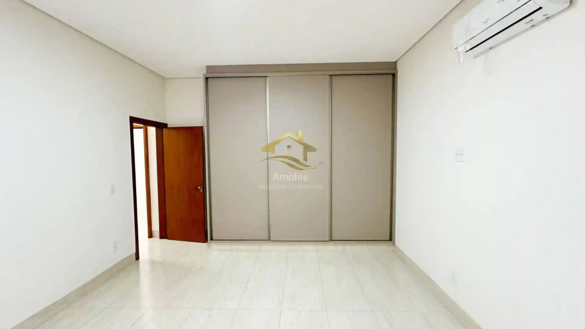 Casa de Condomínio com 3 quartos à venda, 257m² — foto 12 de 20