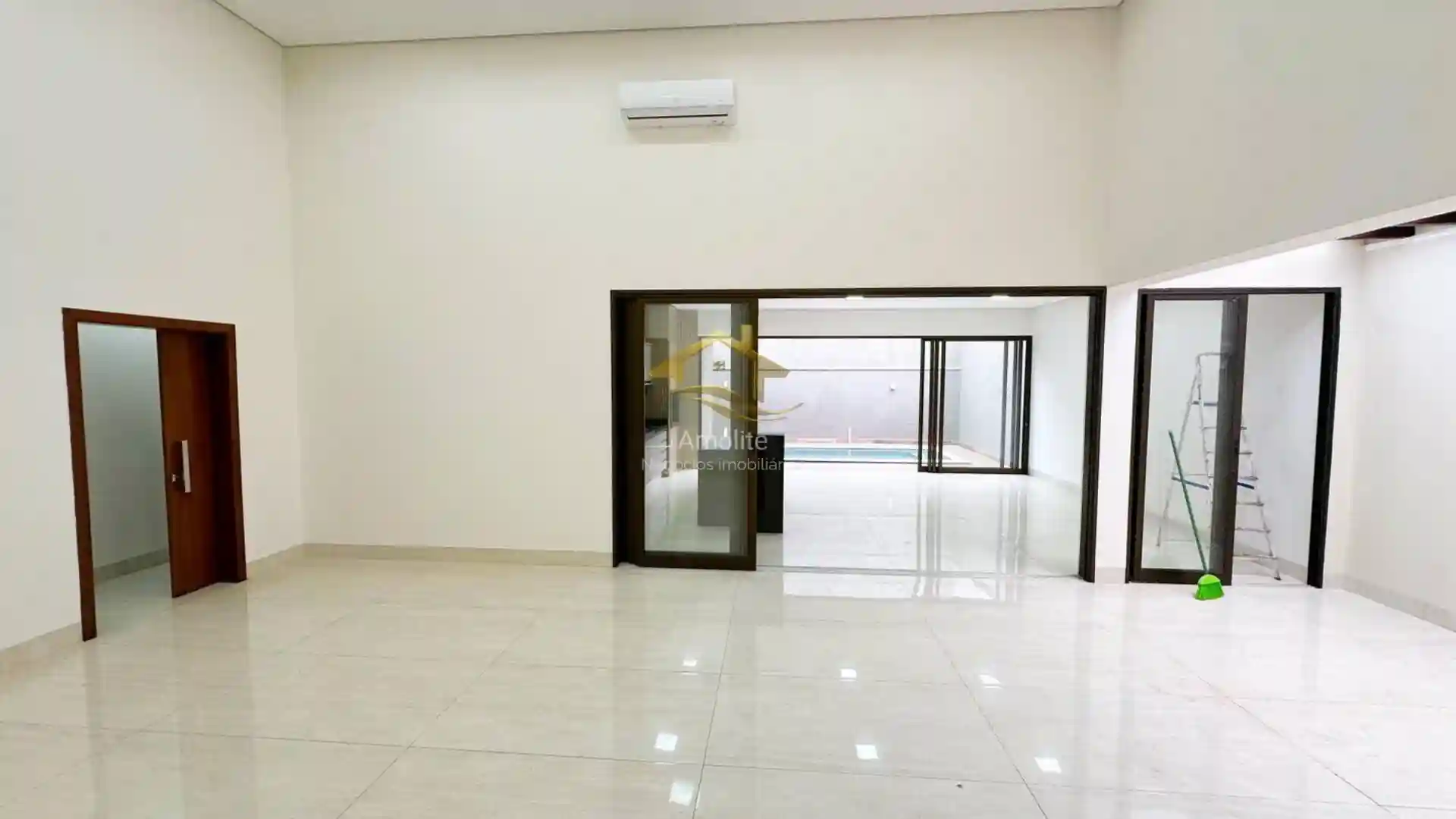 Casa de Condomínio com 3 quartos à venda, 257m² — foto 10 de 20