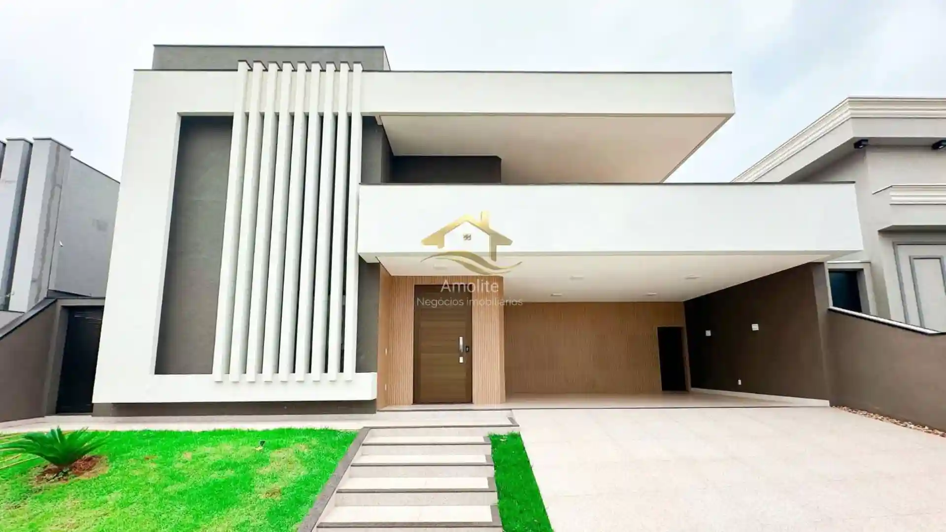 Casa de Condomínio com 3 quartos à venda, 257m² — foto 1 de 20