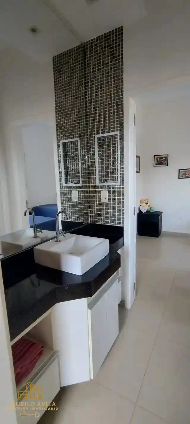 Casa de Condomínio com 3 quartos à venda, 236m² — foto 8 de 20
