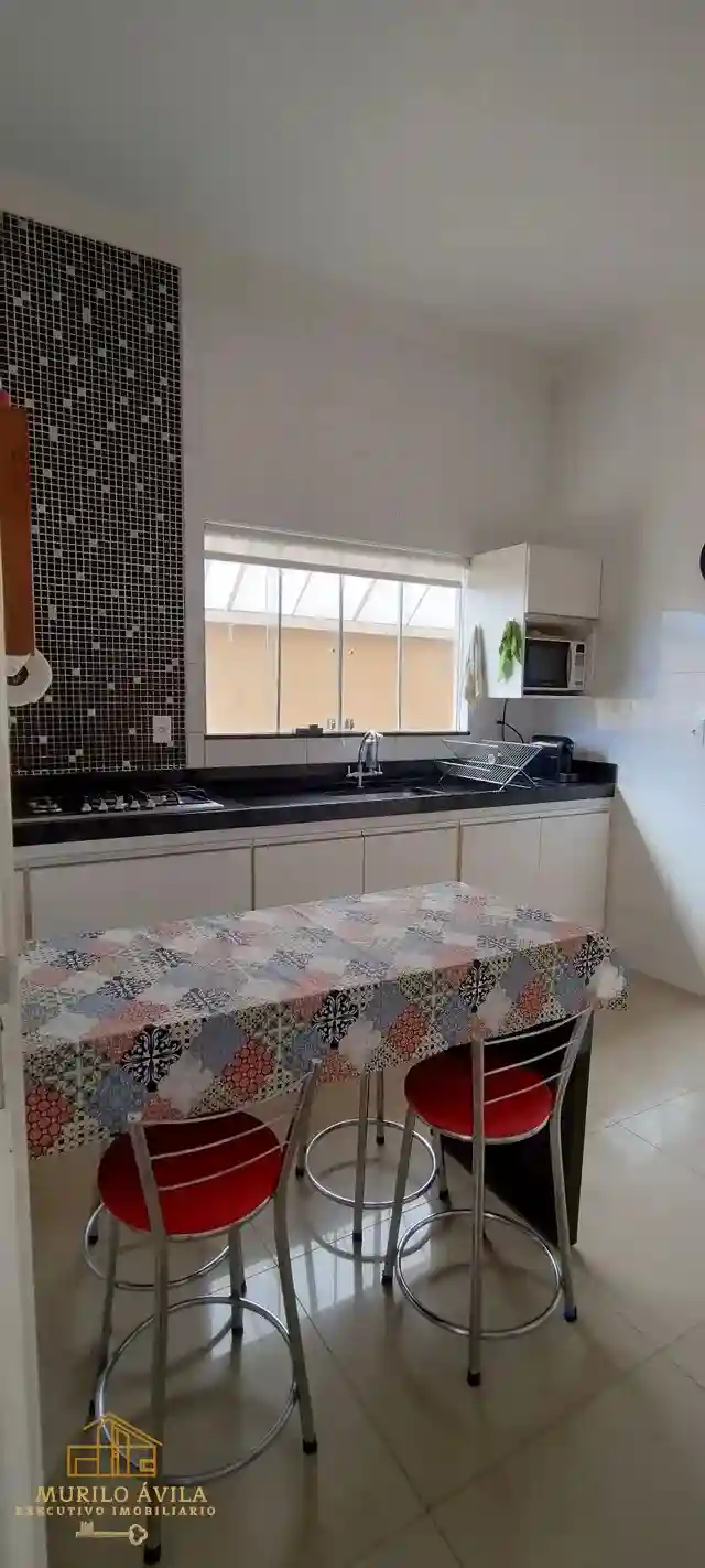 Casa de Condomínio com 3 quartos à venda, 236m² — foto 2 de 20