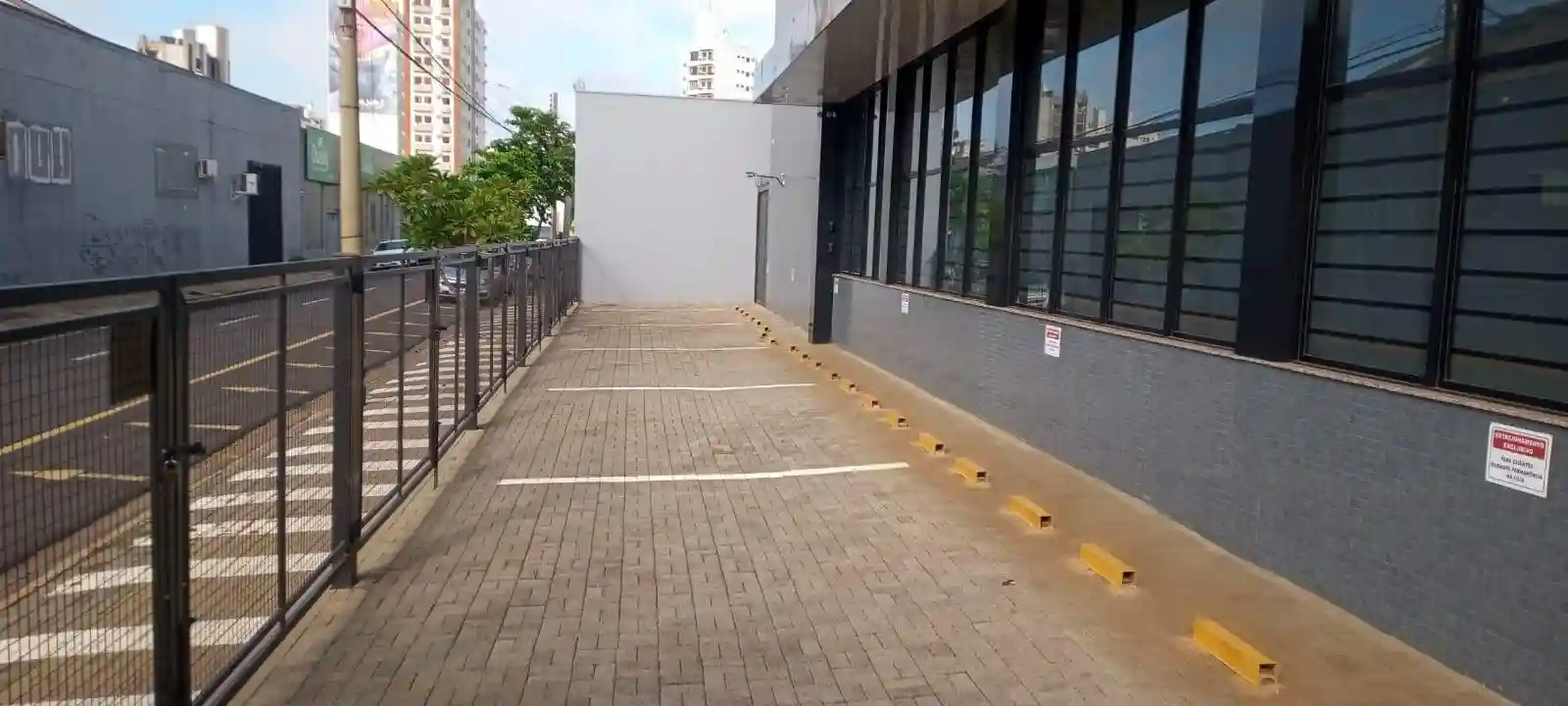 Loja / Salão / Ponto Comercial  à venda, 880m² — foto 4 de 6