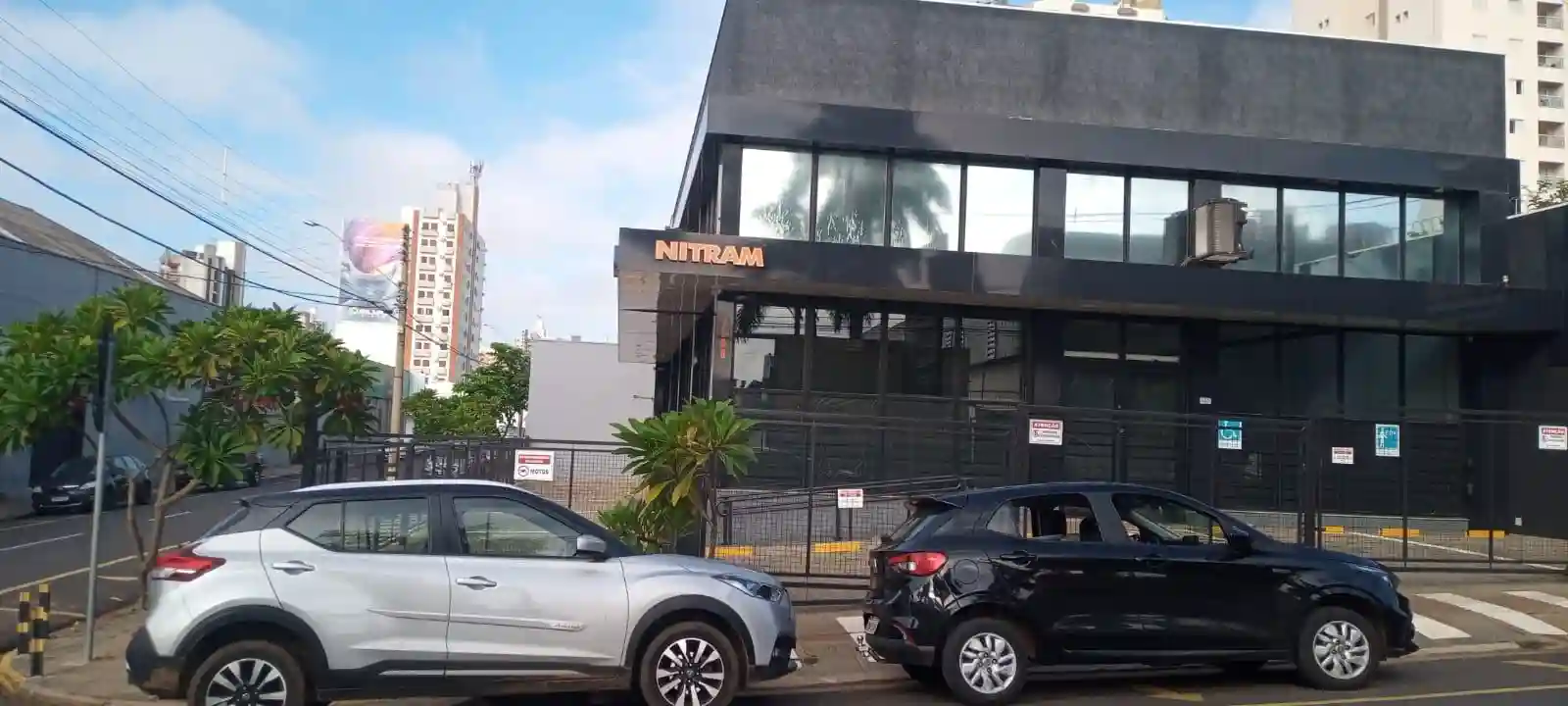 Loja / Salão / Ponto Comercial  à venda, 880m² — foto 2 de 6