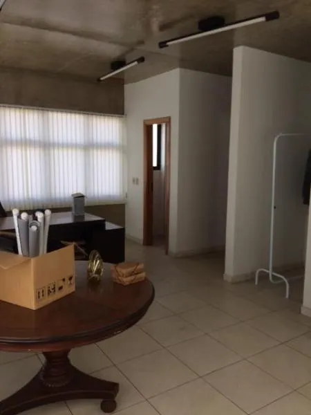 Loja / Salão / Ponto Comercial à venda — foto 2 de 3