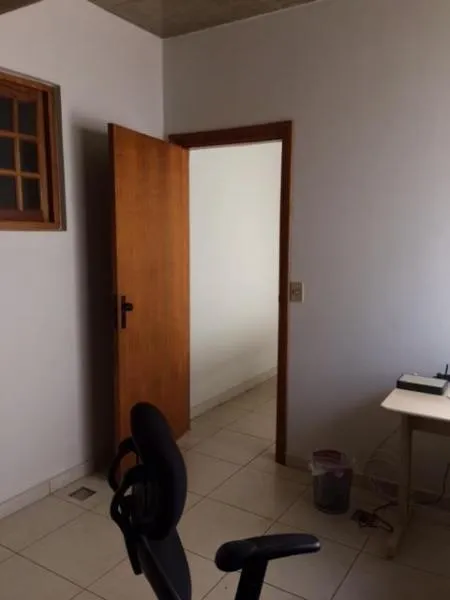 Loja / Salão / Ponto Comercial à venda — foto 3 de 3