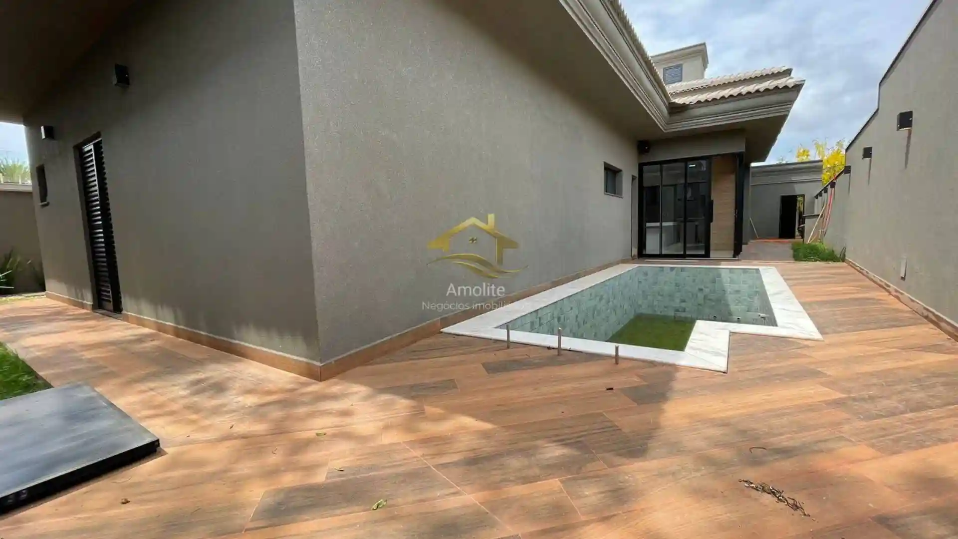 Casa de Condomínio com 4 quartos à venda, 268m² — foto 17 de 28