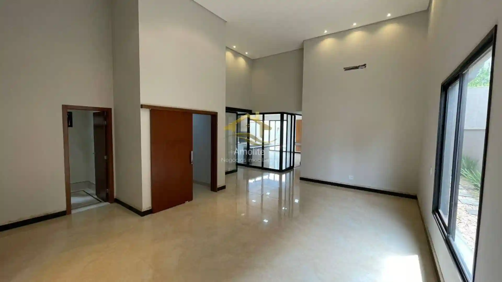 Casa de Condomínio com 4 quartos à venda, 268m² — foto 19 de 28