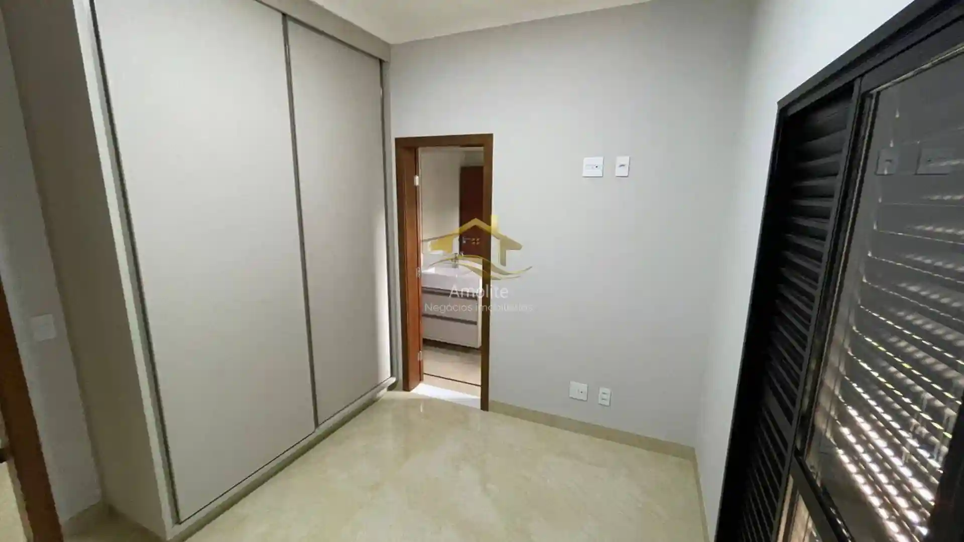 Casa de Condomínio com 4 quartos à venda, 268m² — foto 24 de 28