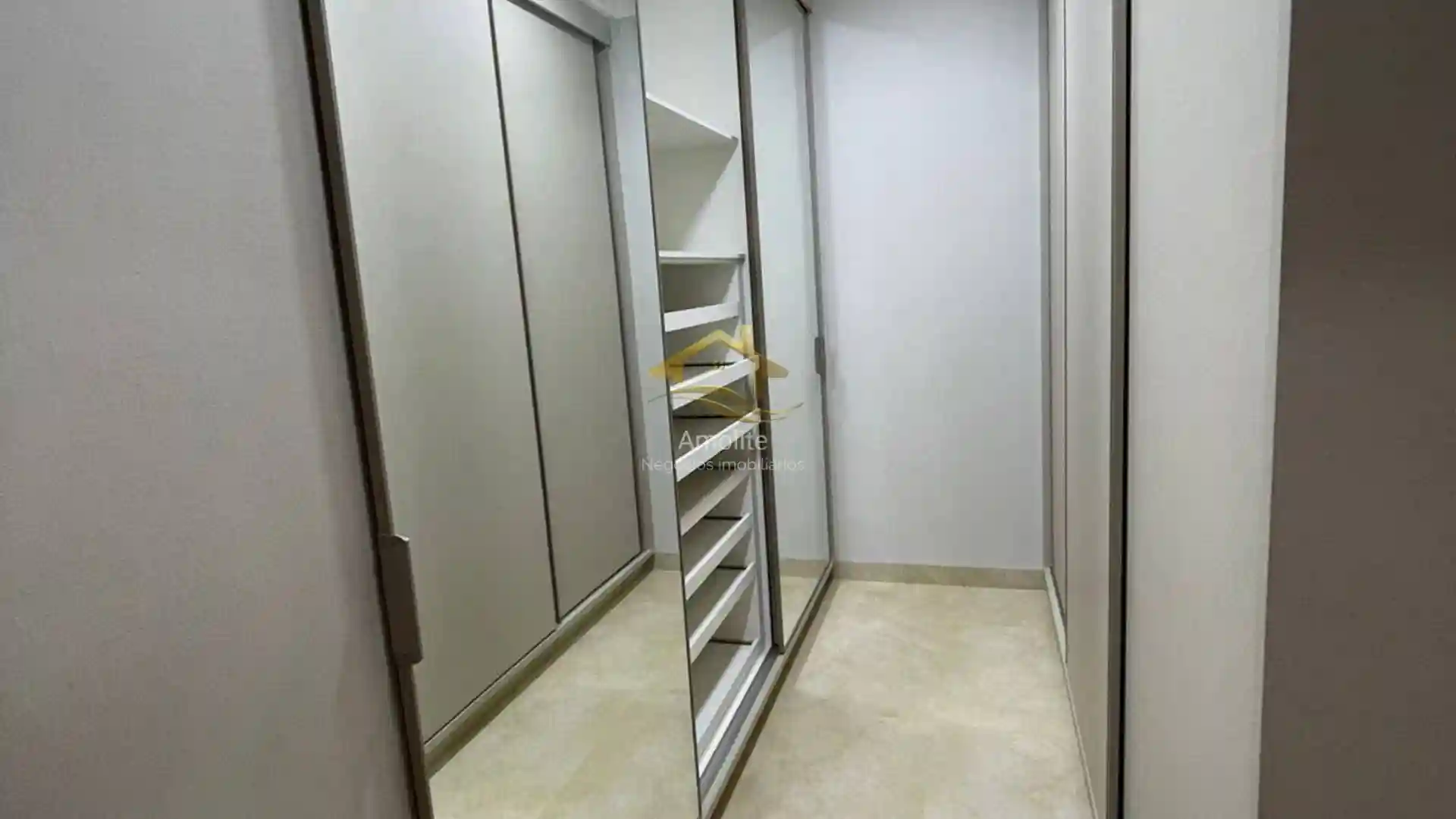 Casa de Condomínio com 4 quartos à venda, 268m² — foto 14 de 28