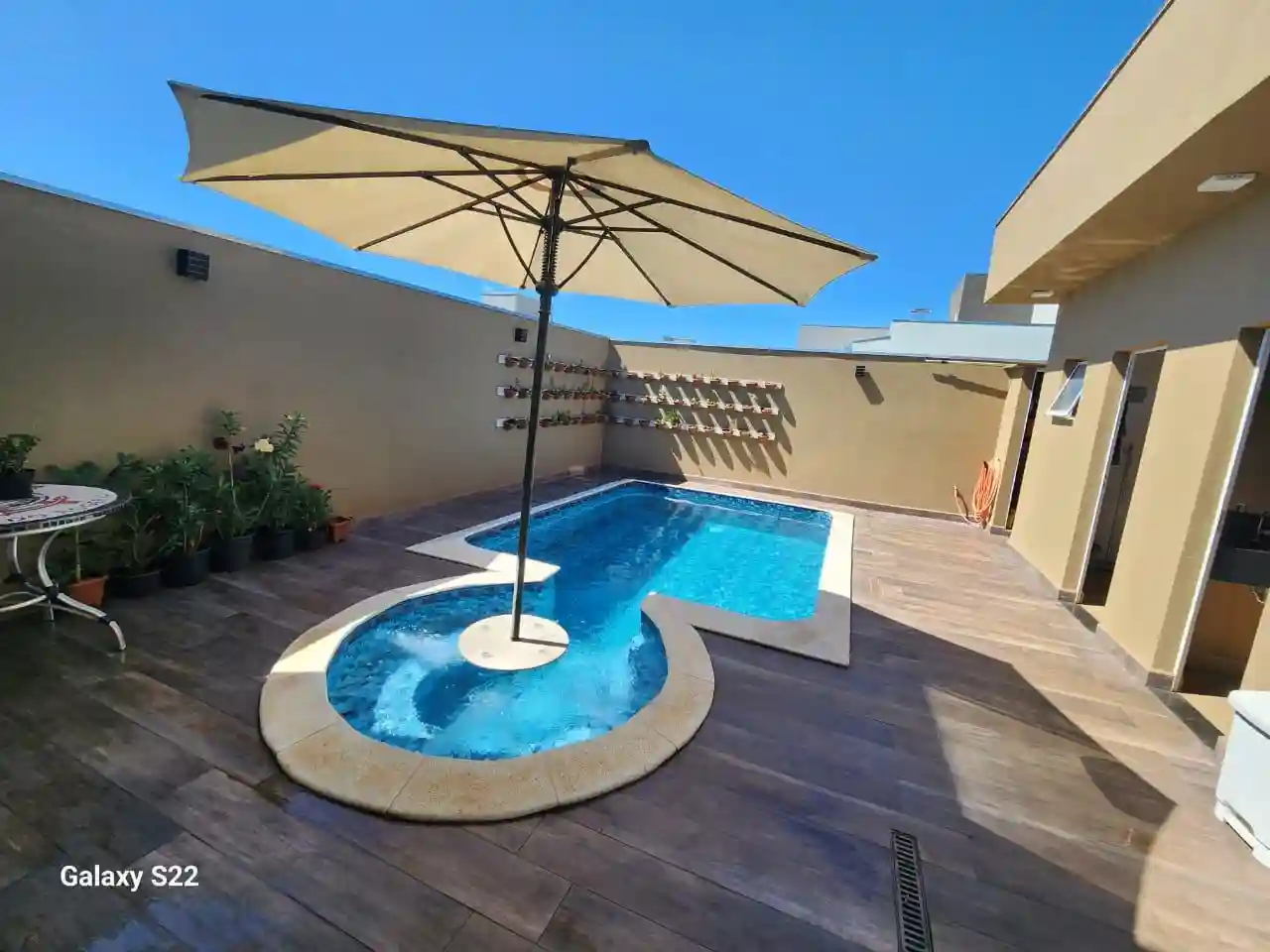 Casa de Condomínio com 3 quartos à venda, 253m² — foto 2 de 55