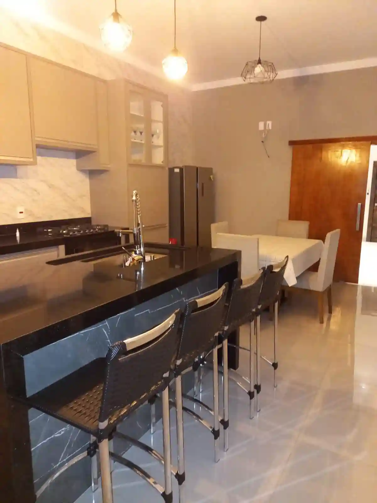 Casa de Condomínio com 3 quartos à venda, 225m² — foto 25 de 28