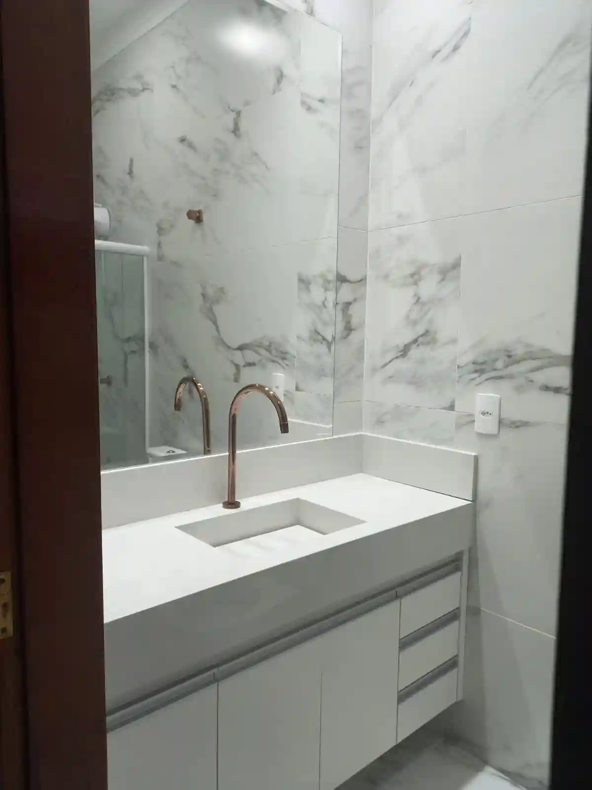 Casa de Condomínio com 3 quartos à venda, 225m² — foto 18 de 28