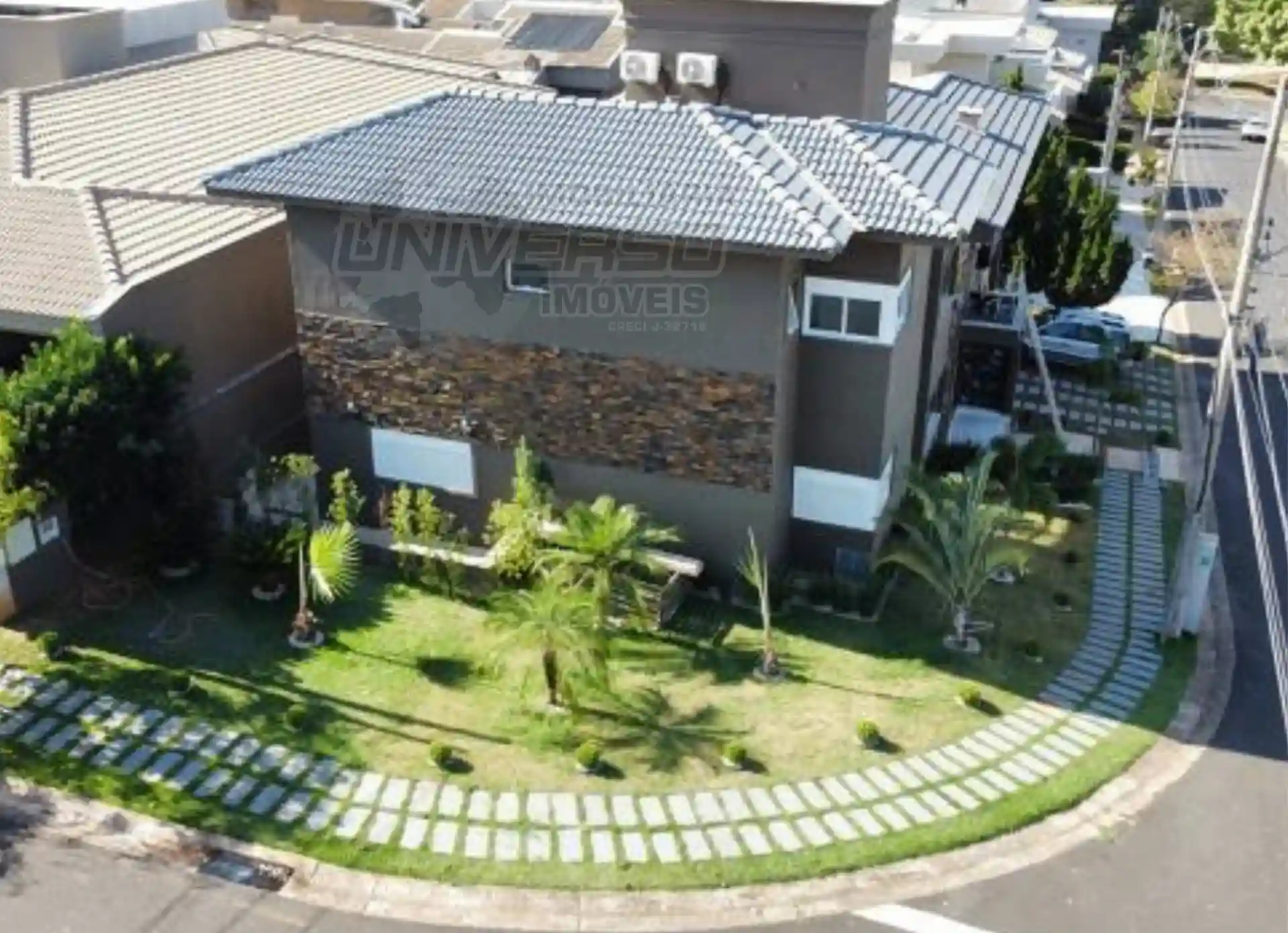 Casa de Condomínio com 4 quartos à venda, 390m² — foto 1 de 18