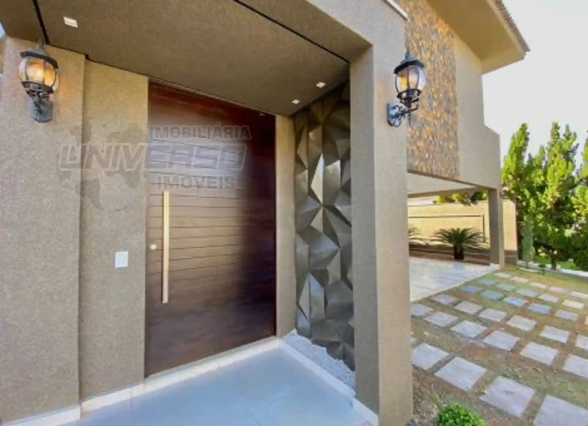 Casa de Condomínio com 4 quartos à venda, 390m² — foto 3 de 18