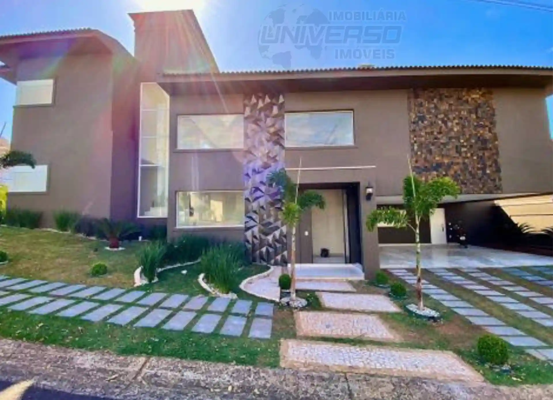 Casa de Condomínio com 4 quartos à venda, 390m² — foto 2 de 18