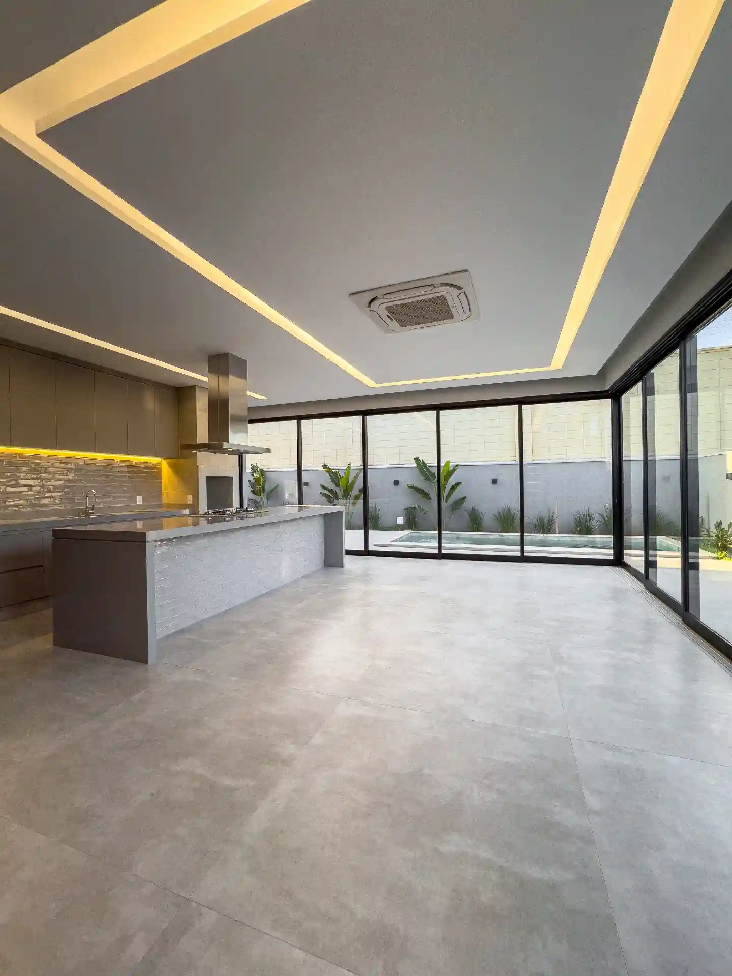 Casa de Condomínio com 4 quartos à venda, 265m² — foto 4 de 25