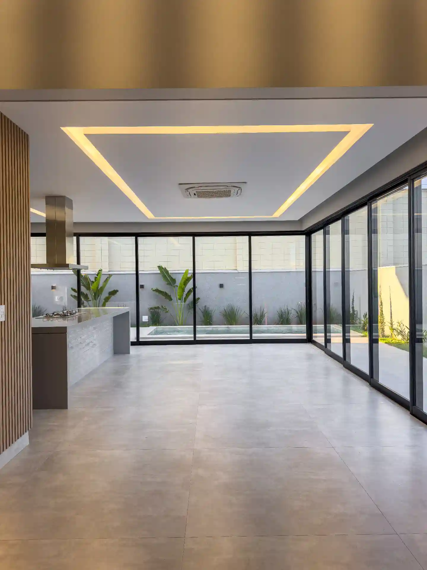 Casa de Condomínio com 4 quartos à venda, 265m² — foto 3 de 25