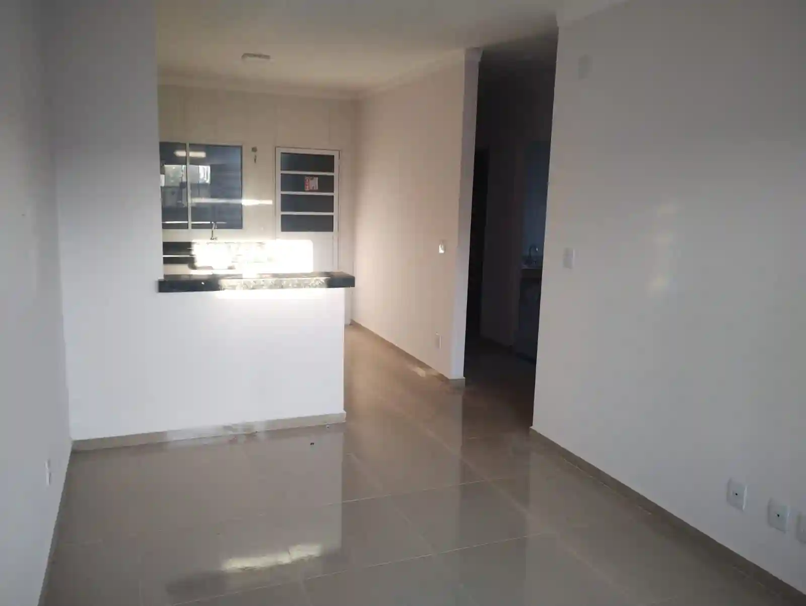 Casa com 3 quartos para aluguel, 200m² — foto 3 de 8