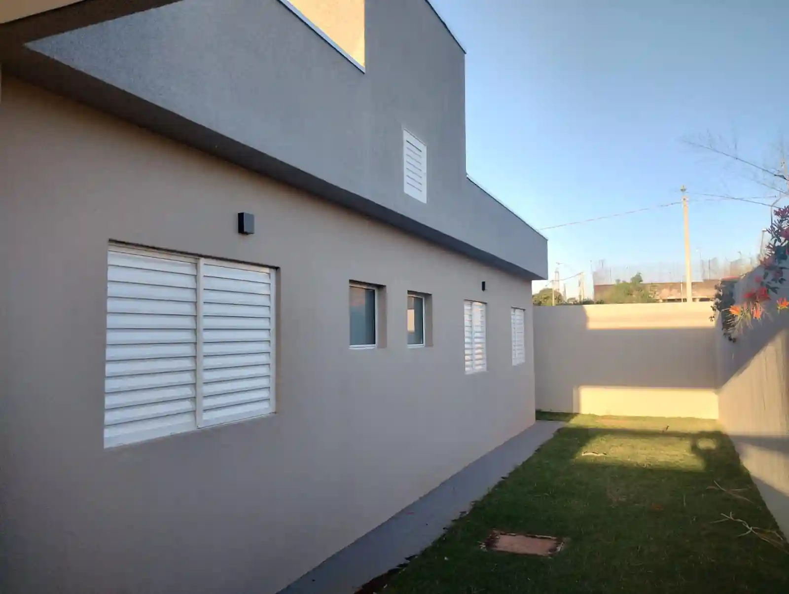 Casa com 3 quartos para aluguel, 200m² — foto 8 de 8