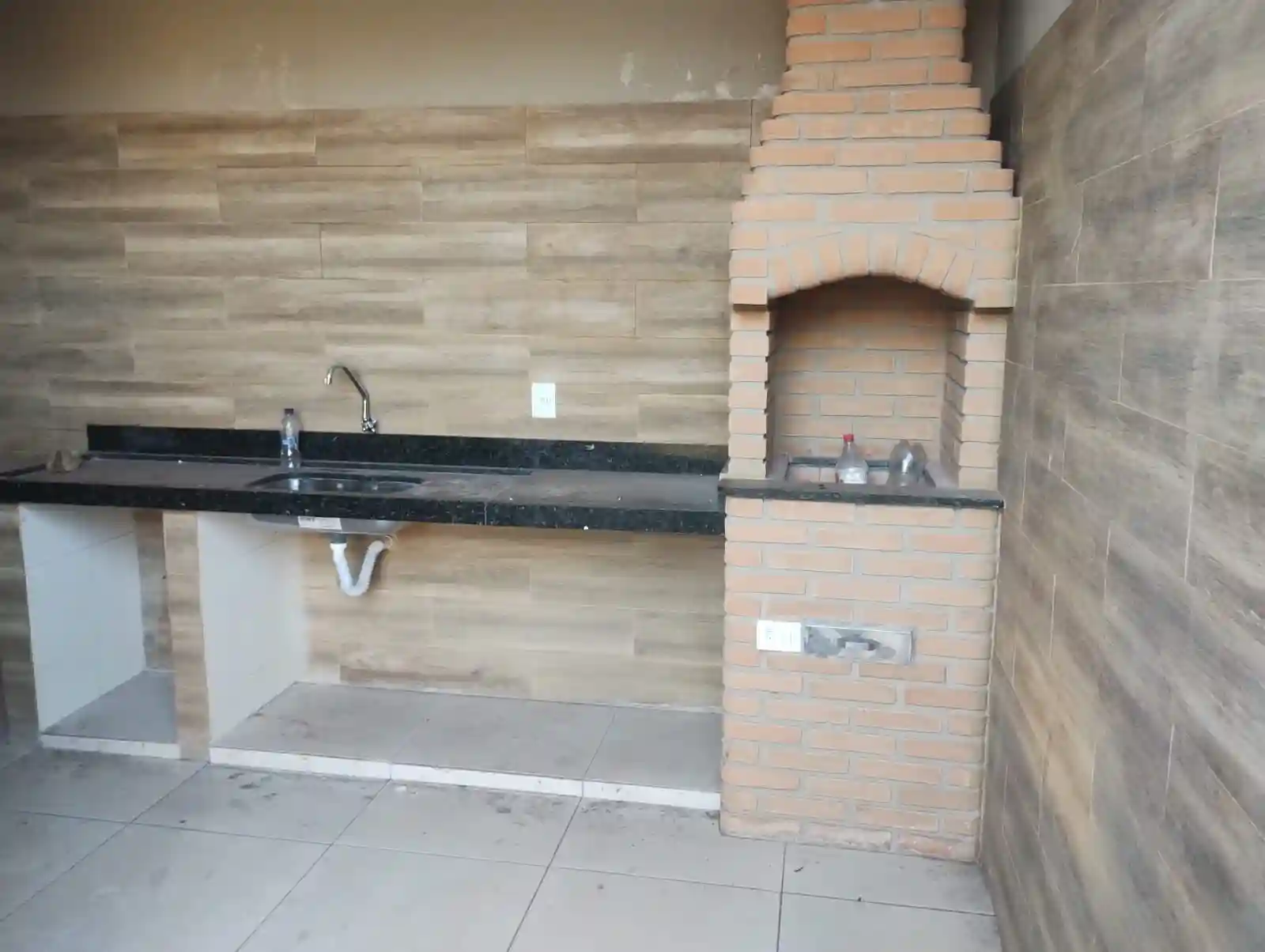 Casa com 3 quartos para aluguel, 200m² — foto 6 de 8