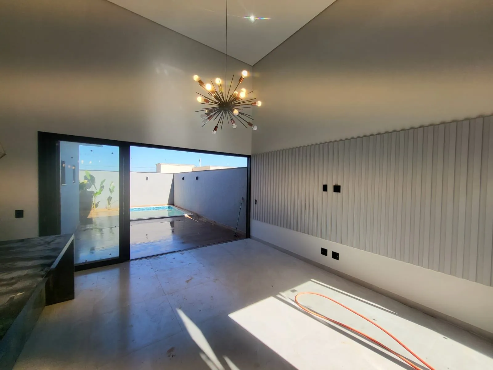 Casa de Condomínio com 3 quartos à venda, 300m² — foto 12 de 23