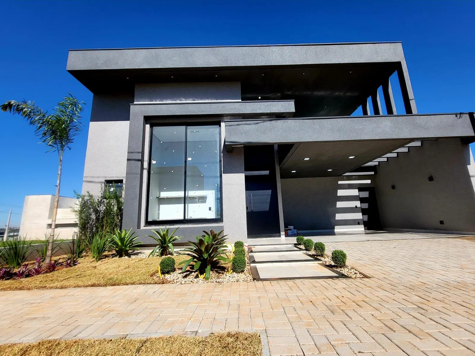 Casa de Condomínio com 3 quartos à venda, 300m² — foto 1 de 23