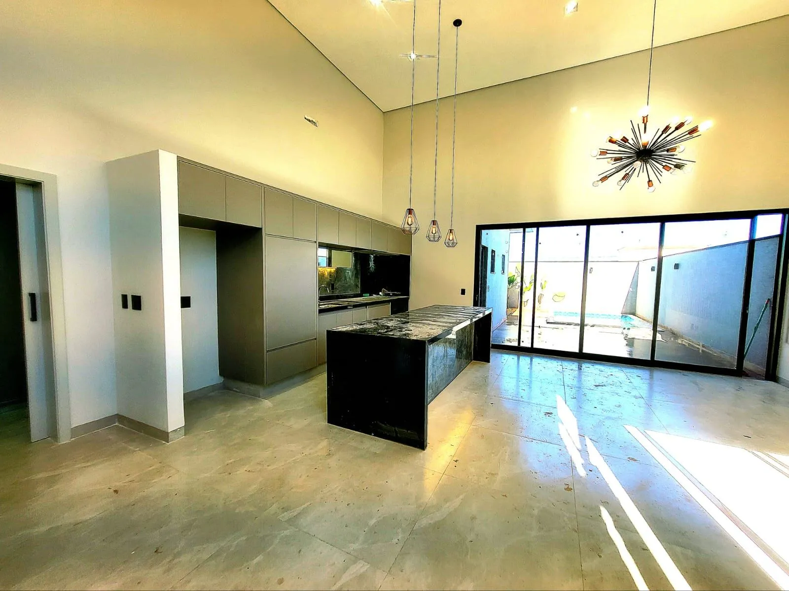 Casa de Condomínio com 3 quartos à venda, 300m² — foto 9 de 23