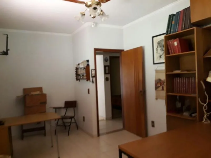 Casa à venda — foto 1 de 8