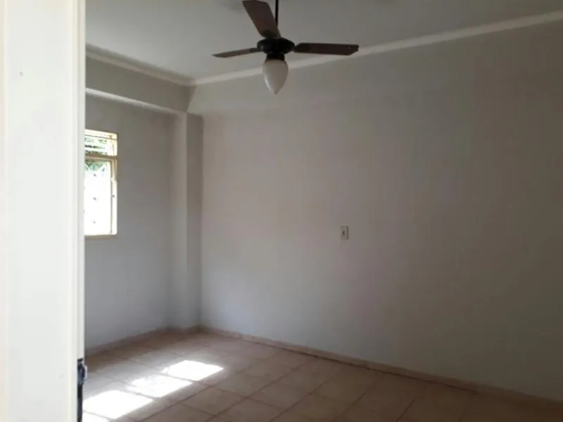 Casa à venda — foto 4 de 8