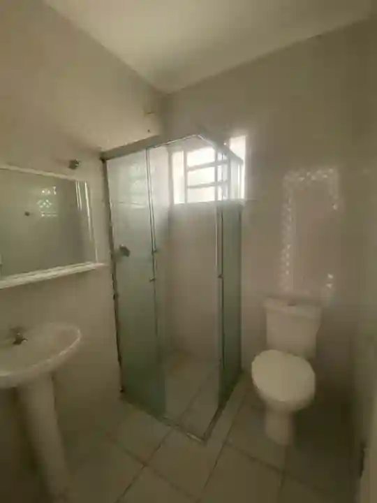 Casa de Condomínio com 3 quartos para aluguel, 120m² — foto 3 de 11