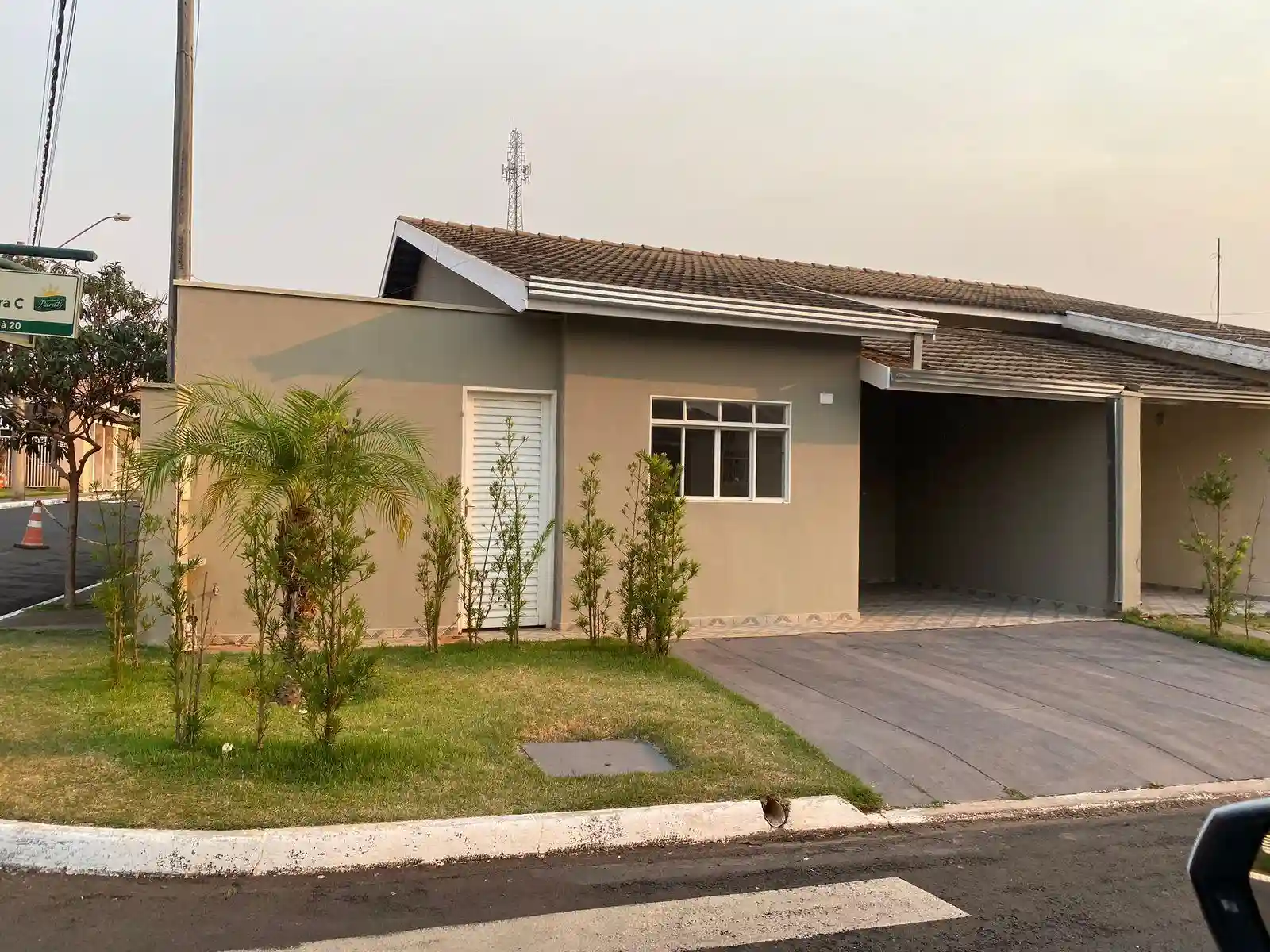 Casa de Condomínio com 3 quartos para aluguel, 120m² — foto 1 de 11