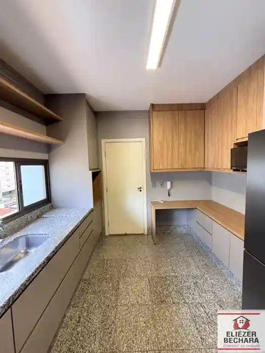 Apartamento com 3 quartos à venda, 230m² — foto 24 de 37