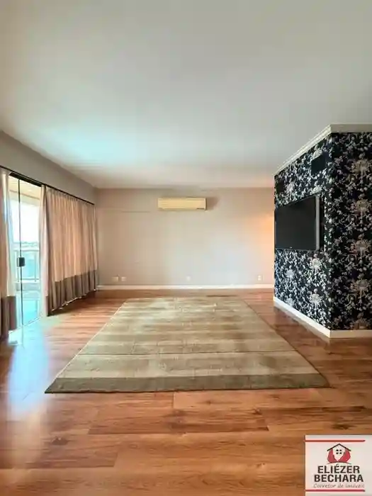 Apartamento com 3 quartos à venda, 230m² — foto 2 de 37